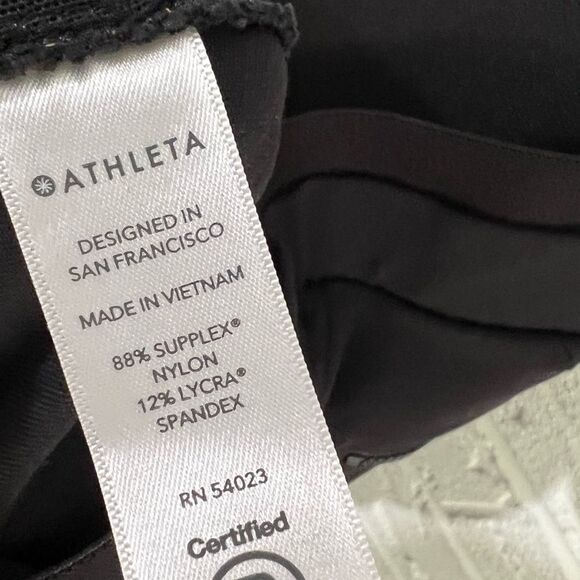 Athleta Black Cropped Ankle Pants - Picture 6 of 8